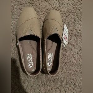 Bob’s Sketchers Memory Foam Size 6